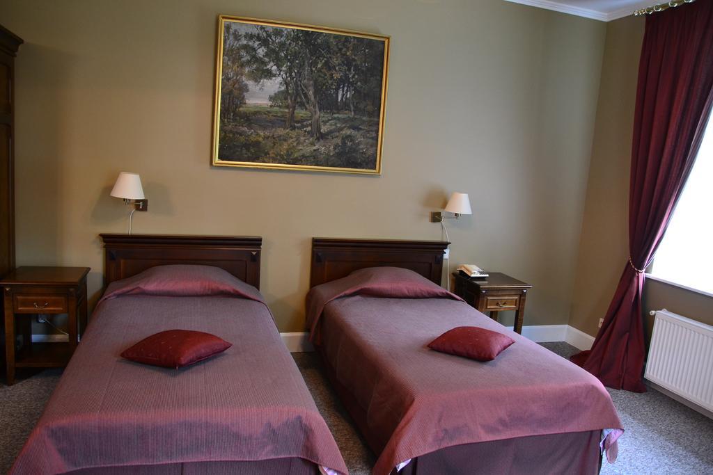 Hotel Birinu Pils Bīriņi Habitación foto